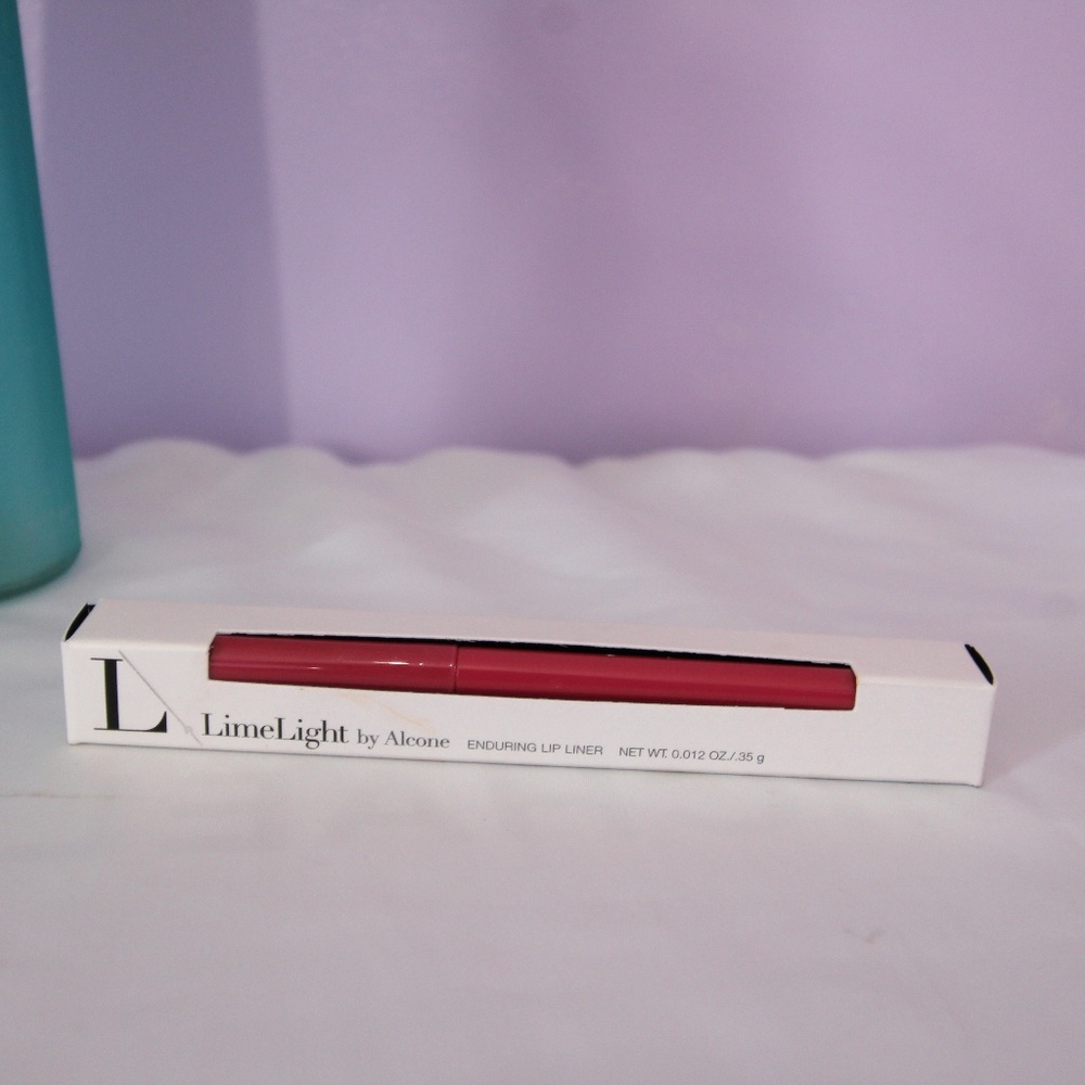 Limelight by Alcone lip liner